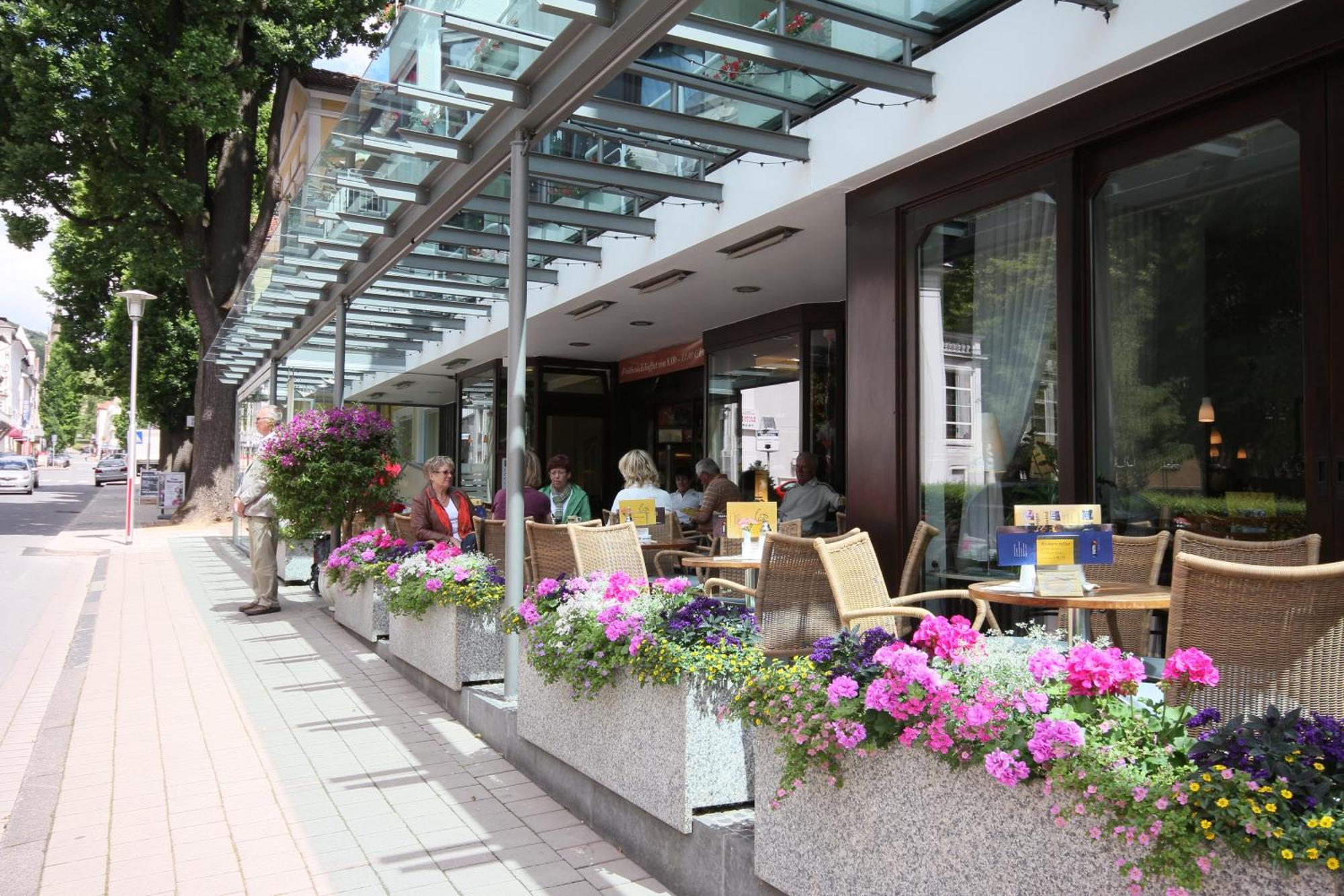 Cafe Schneidewind Hotel Bad Pyrmont Exterior photo